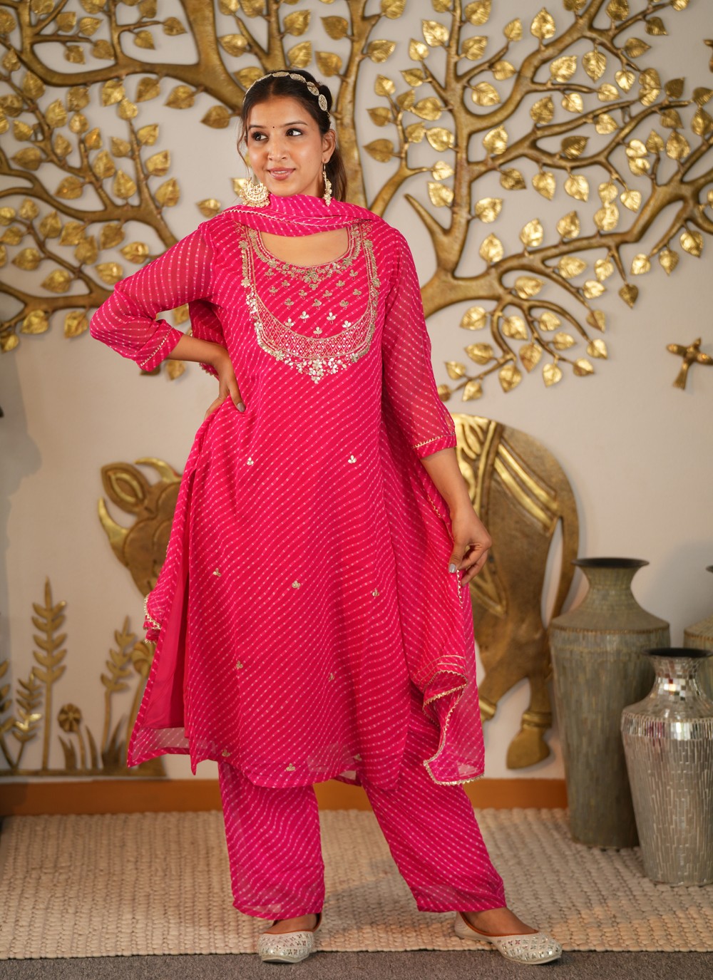 Gulabi thath Mothda Set Handwork