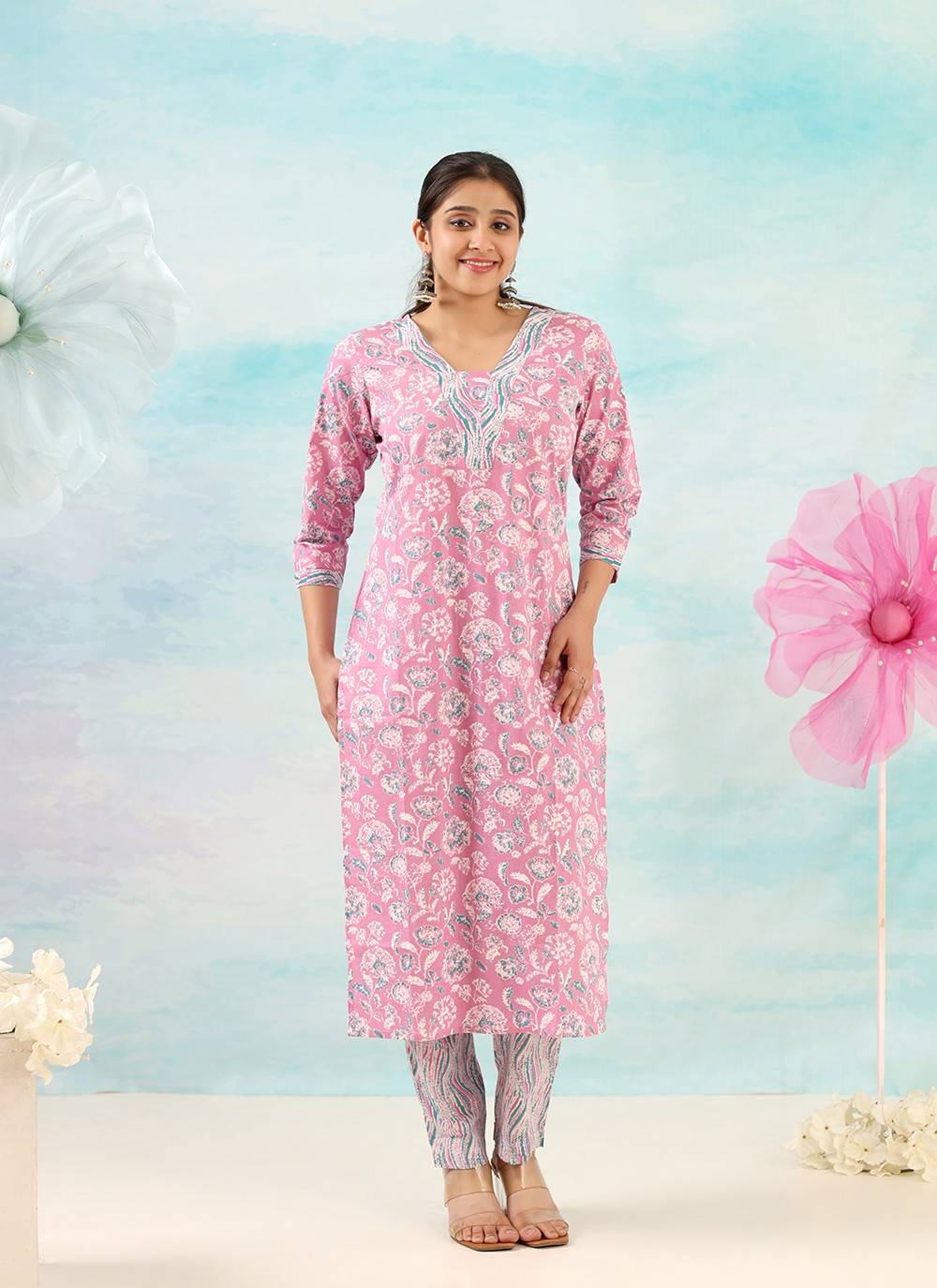 Gulabo Straight Cotton Kurta Pant