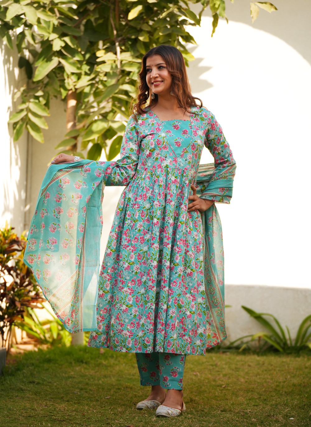 Blush Ferozi Side Slit Dupatta Suit